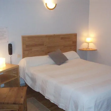 De La Tour Hotel 2*